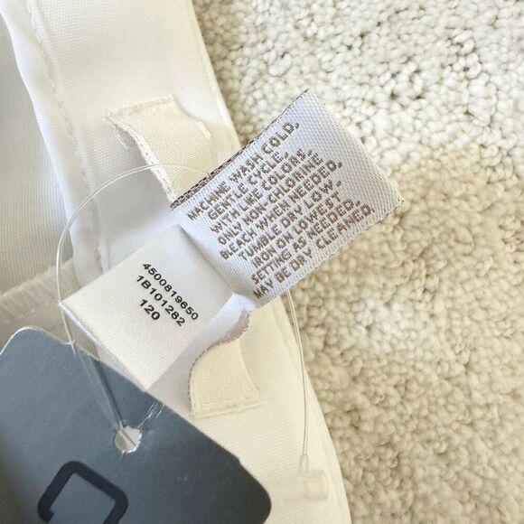 Chico’s Smooth Stretch Side Zip Crop Basic Pants in White - NWT - US Glamour Siz - Picture 11 of 11